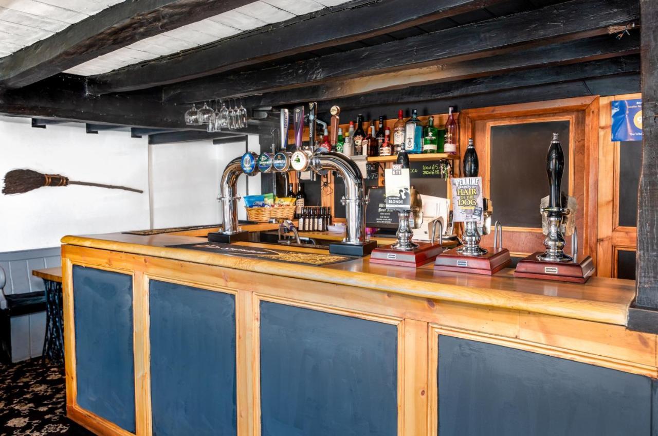 The Witching Post Inn Egton Eksteriør bilde